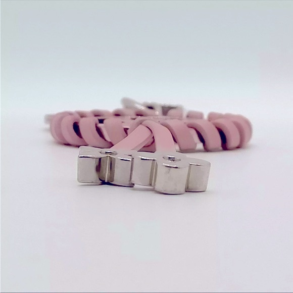 Authentic Louis Vuitton Pink Whisper Very Bag Charm Key Holder Preloved - Picture 7 of 10